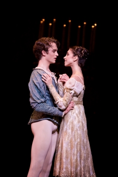 Romeo and Juliet. Photo Alice Pennefather, courtesy of ROH
