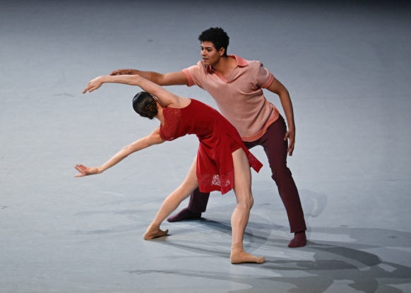 Angelina Zuccarini et Noan Alves dans Bliss © Stuttgarter Ballett